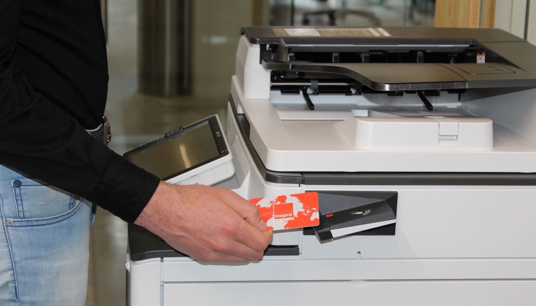 Aliant devine distribuitor oficial al companiei olandeze inepro bv în România, aducând soluții RFID avansate pentru autentificare și control acces în multiple industrii.