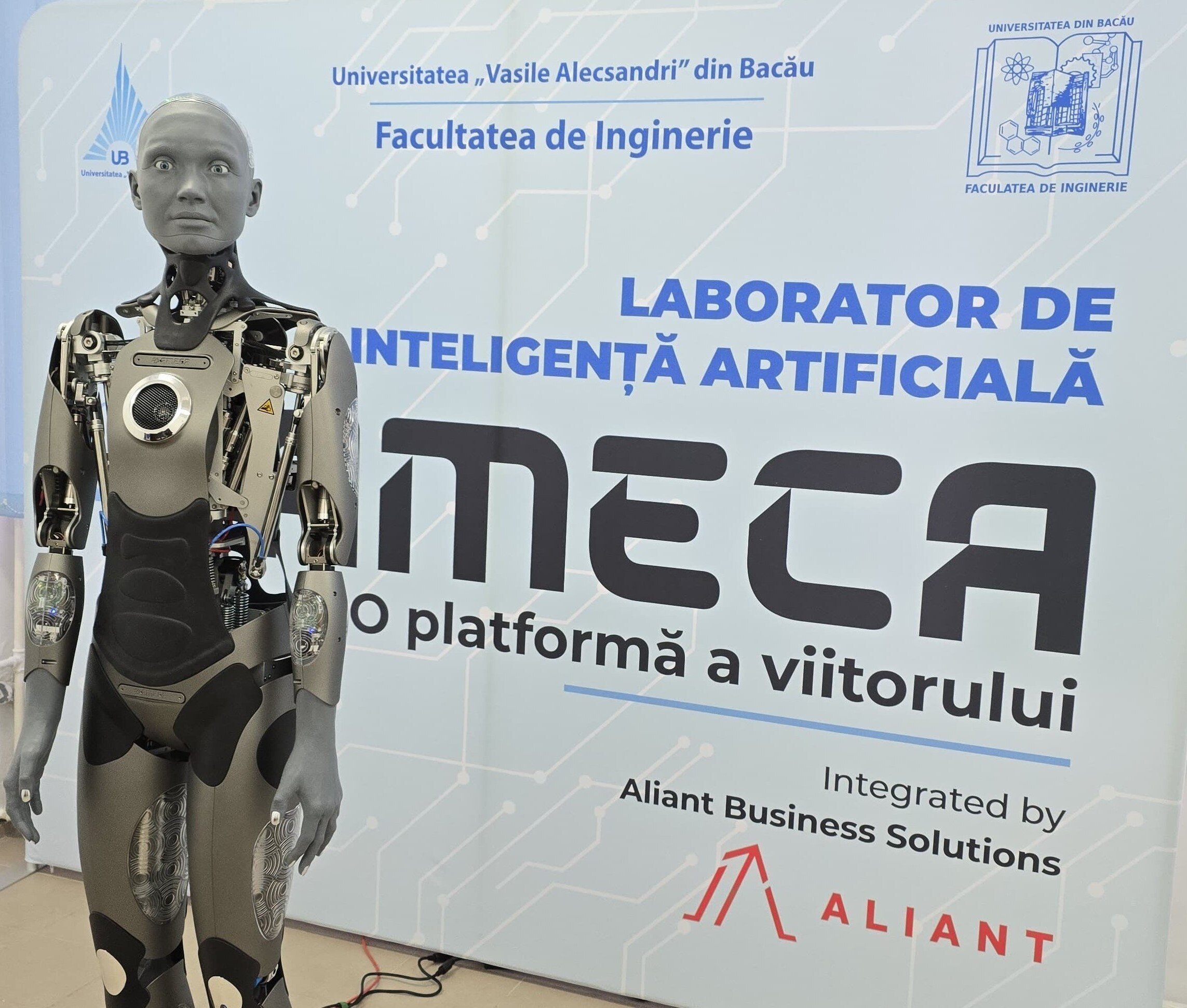 Aliant susține inovația în educație prin integrarea robotului AMECA la Universitatea „Vasile Alecsandri” din Bacău. 🚀